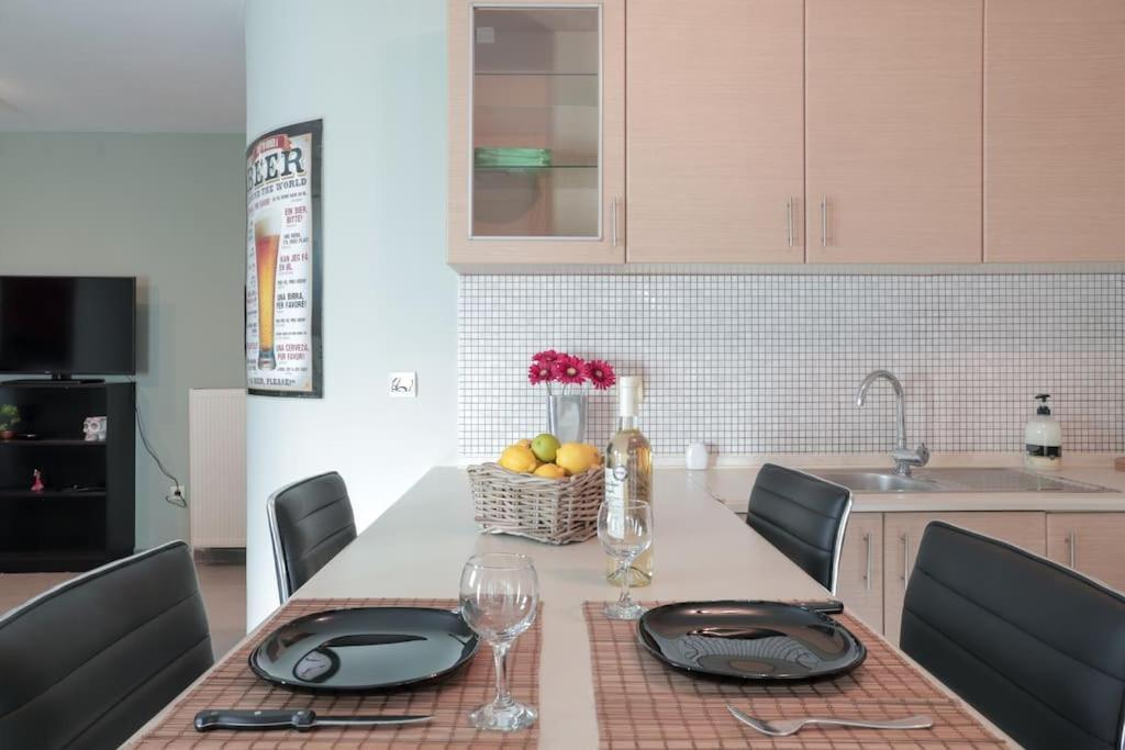 5 Min From Papageorgiou Free Indoor Parking Apartment Thessaloniki Exterior photo